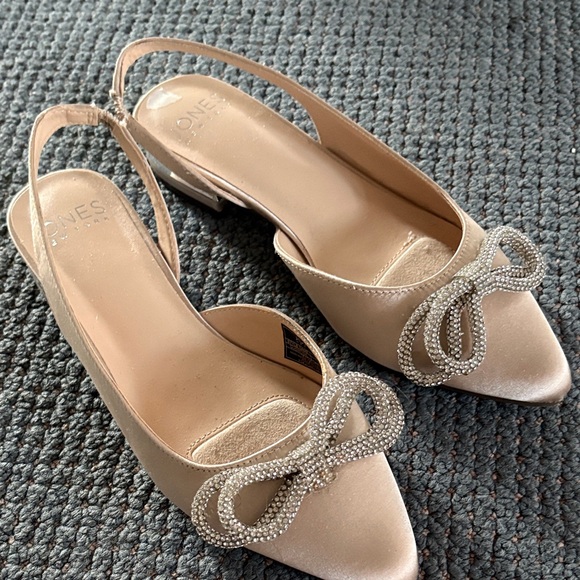 Jones New York Shoes - Jones New York Women's Tan Slingback Flats
